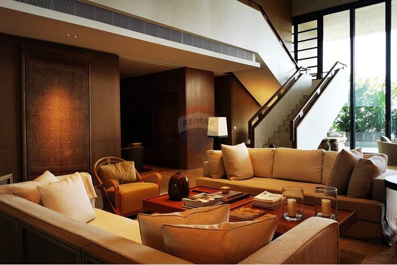 Windshell Naradhiwas Penthouse Bangkok | 550 sqm Luxury Duplex Sathorn