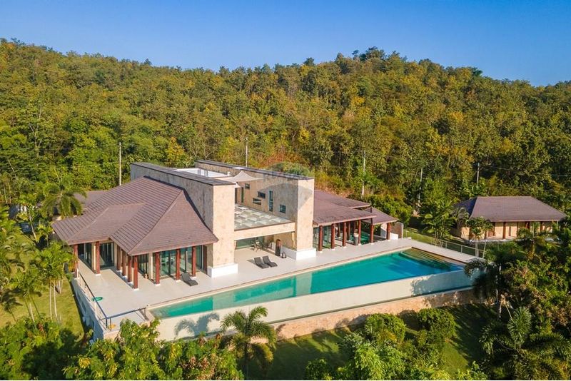 Luxury Pool Villa Cha-Am Phetchaburi | 9 Bed Golf Estate Home