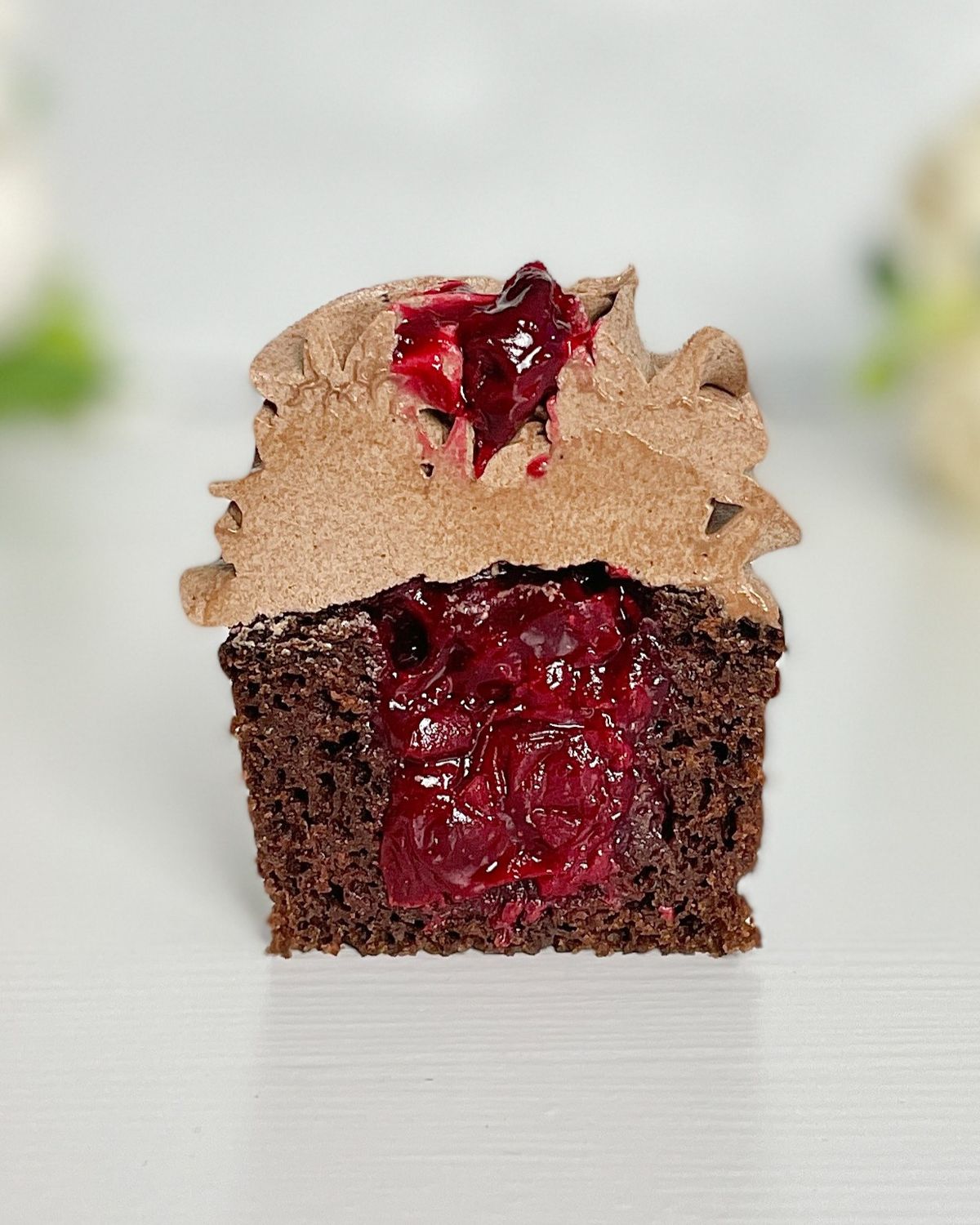 Wegański Zestaw babeczek Czekolada-Wiśnia 12 szt. (cupcakes, muffiny)