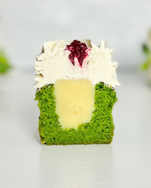 Wegański Zestaw babeczek Szpinak-Ananas 12 szt. (cupcakes, muffiny)