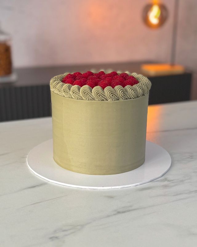 Tort Wegański Pistacja-Malina