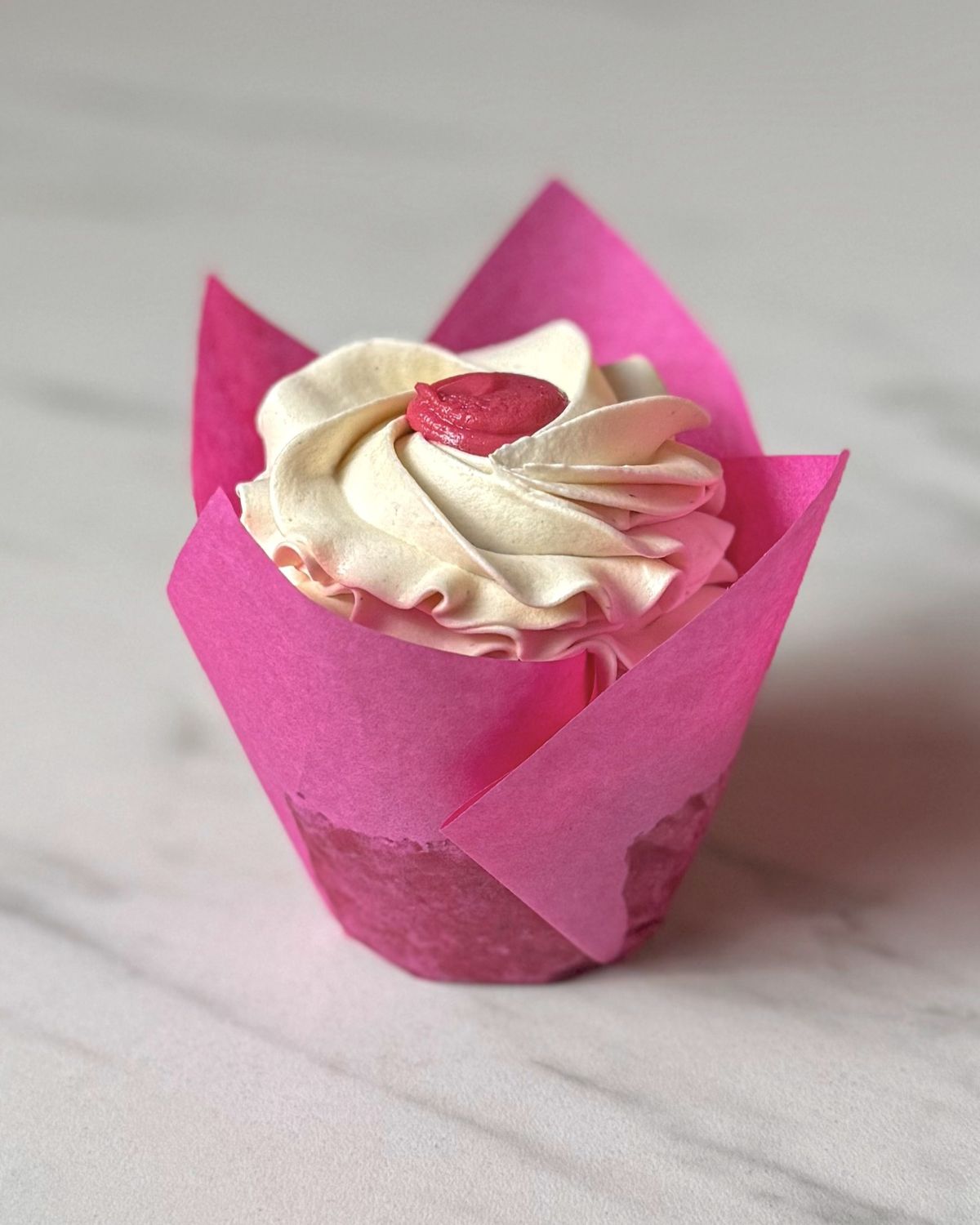 Wegański Zestaw babeczek Truskawka-Czekolada-Malina 12 szt. (cupcakes, muffiny)