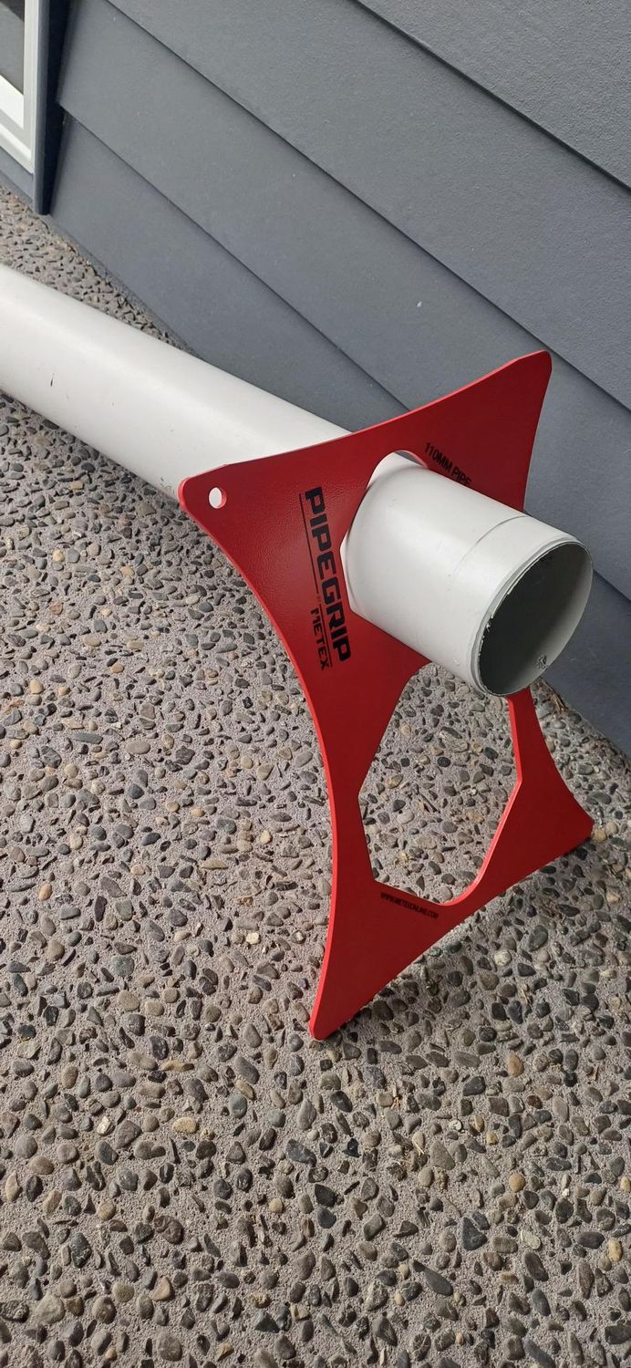 Metex PipeGrip – 110mm &amp; 160mm Pipe Support and Clamp