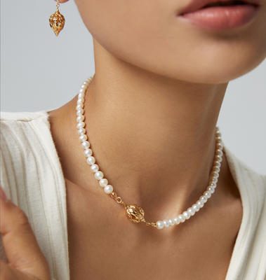 Floral Harmony Pearl Necklace