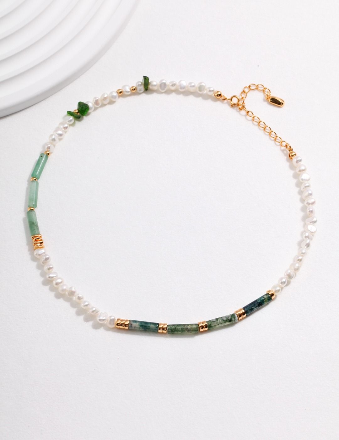 Verdant Grace Pearl Necklace