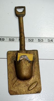 Tin Match Holder Safe - Shovel