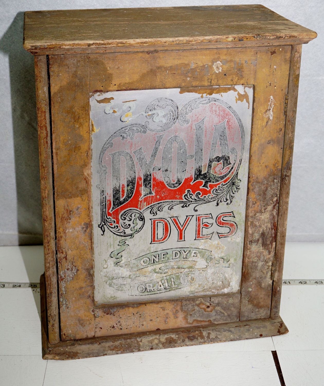 Dy -O- La Dyes Wooden Counter Display