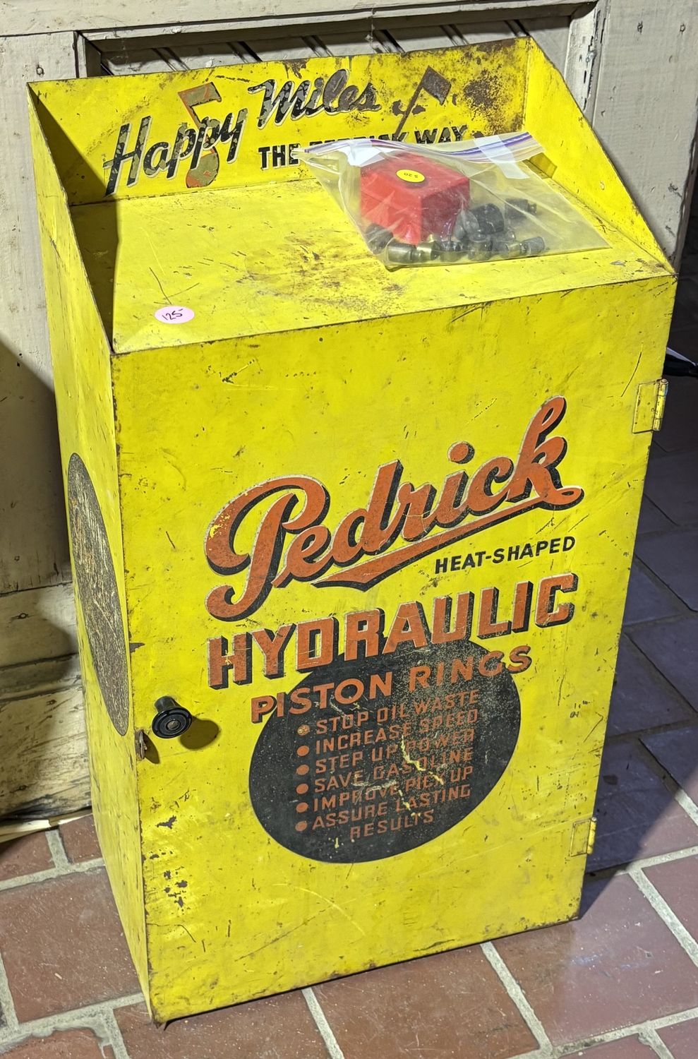 1930s Yellow Pedrick Hydraulic Display Cabinet 27" x 15" x  9.5"