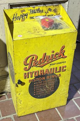 1930s Yellow Pedrick Hydraulic Display Cabinet 27&quot; x 15&quot; x  9.5&quot;