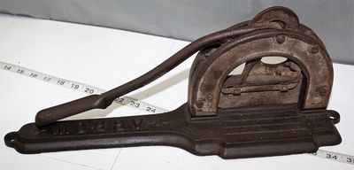 Cast Iron Arrow Tobacco Cutter Mfg By CUPPLES Co