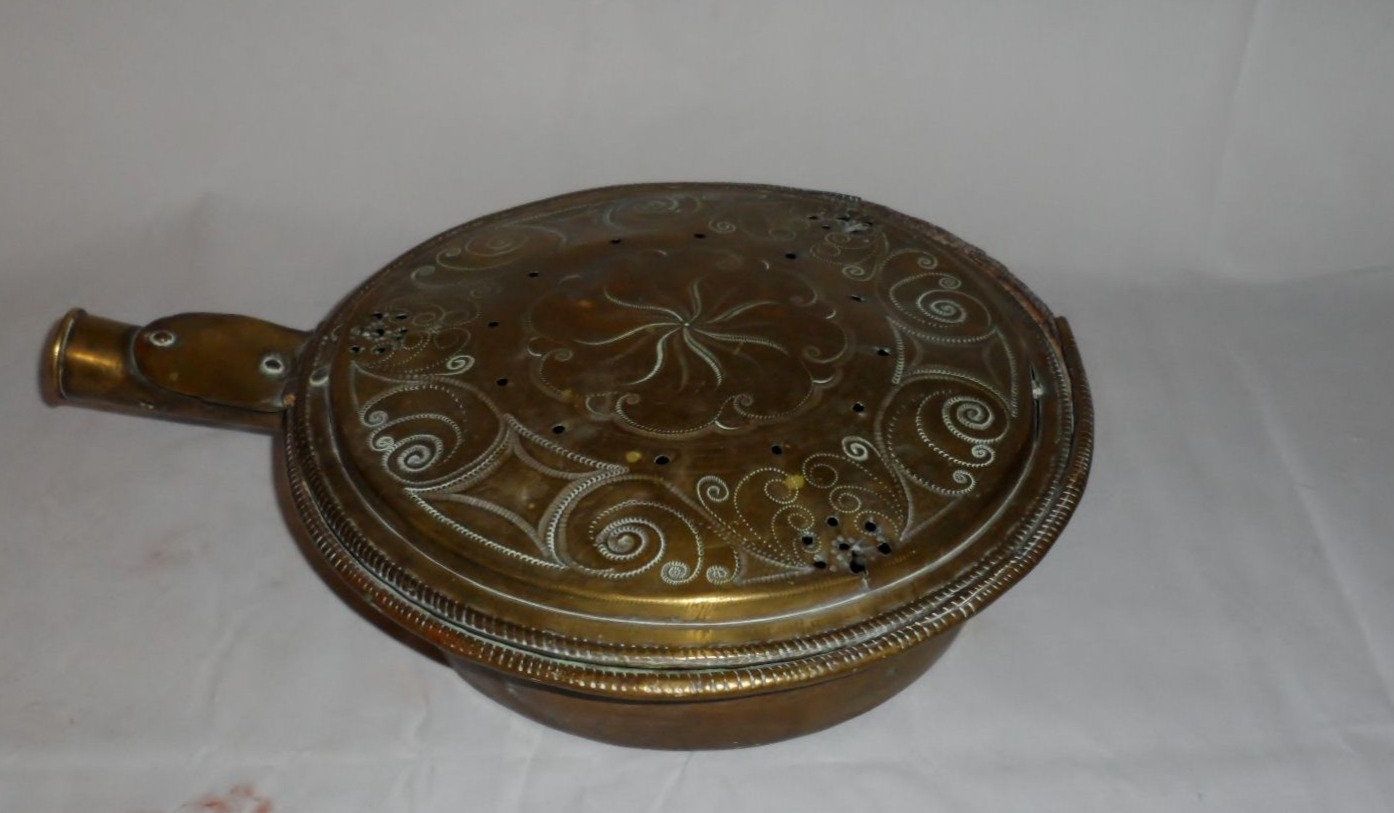 Vintage Ornate Brass Bed Warmer