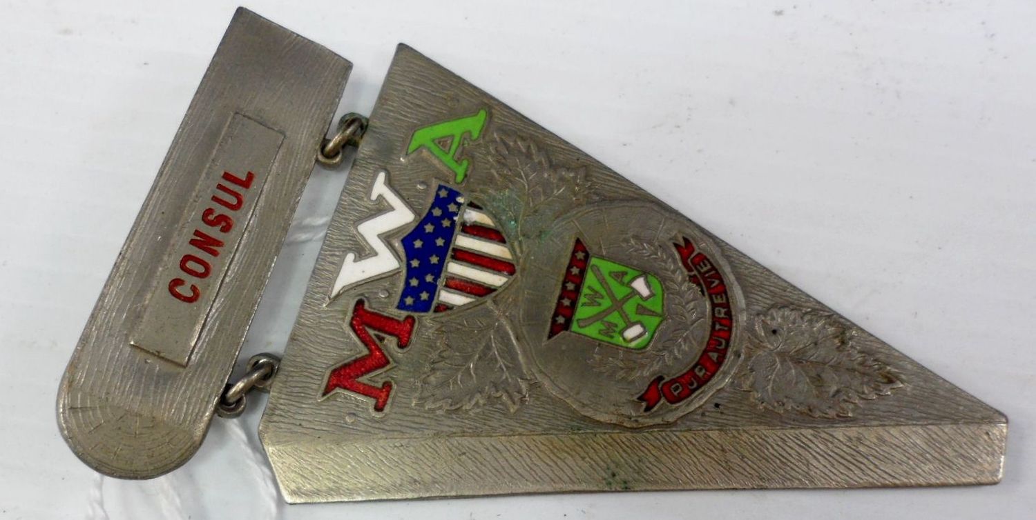 Vintage Modern Woodmen of America (WMA) Consul Badge