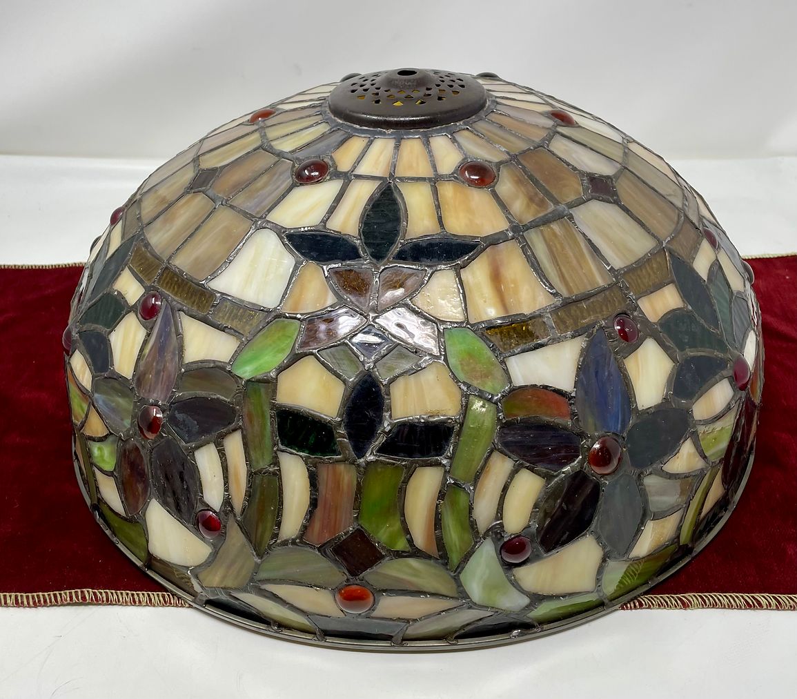 Quoizel Collectibles Stained Glass Shade 15.75" x 7"