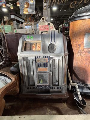 1930s O.D. Jennings Duchess "Star Brand" Slot Machine - As Is Missing Parts