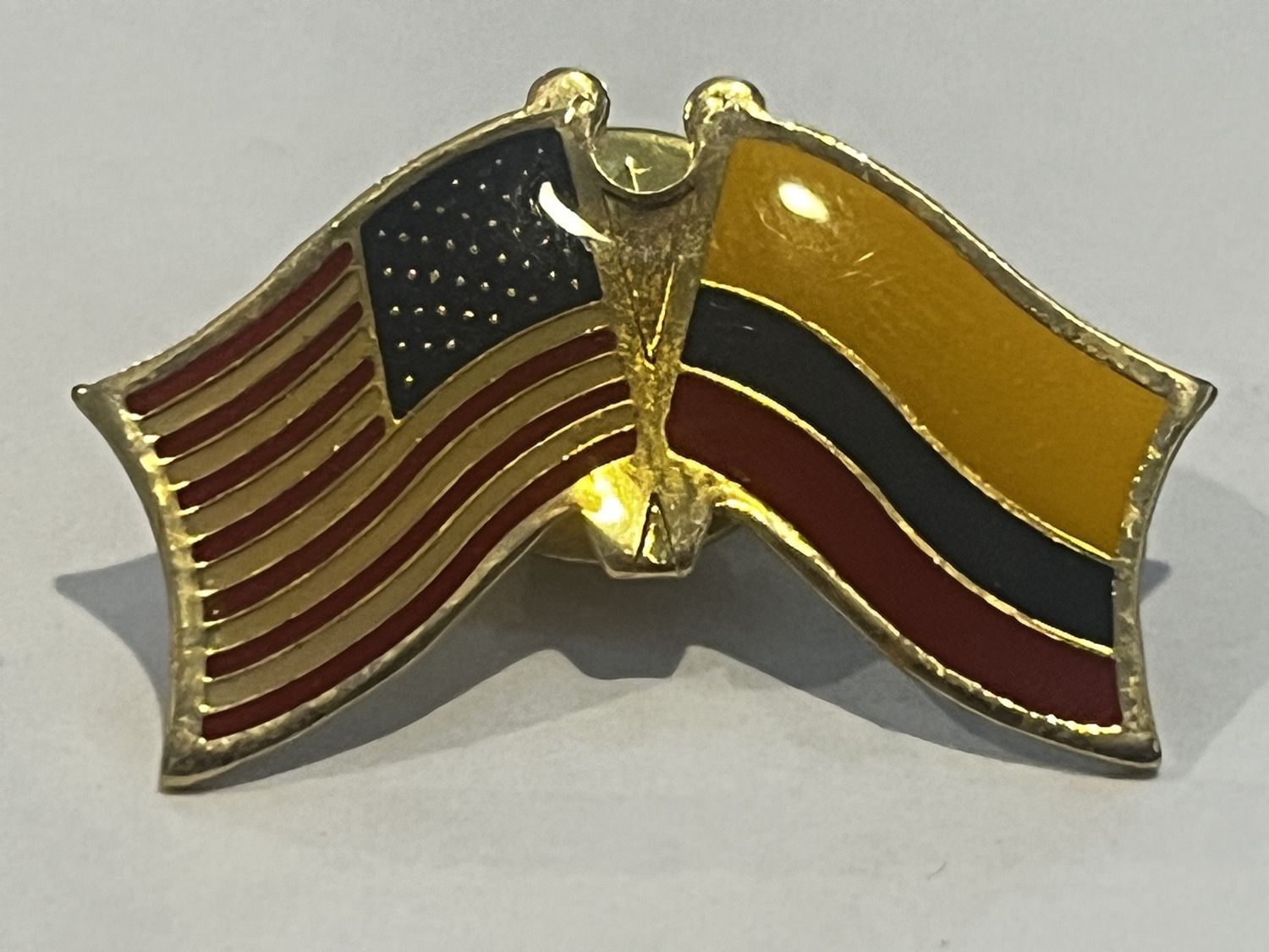 Ecuador / United States Pin