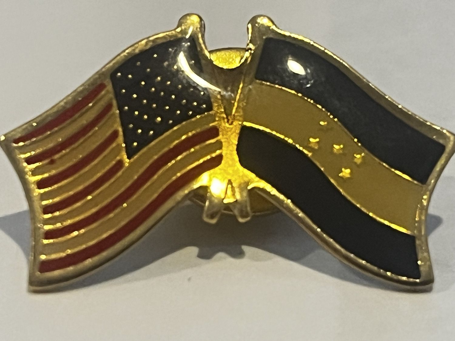 Honduras / United States Pin