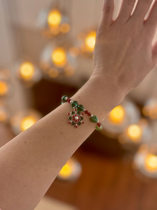 Rhea | Bransoletka na sznurku | Rubin