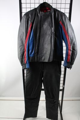 BMW by Stadler Motorradkombi Gr.50/52 Leder Top Zustand BMW by Stadler Motorradkombi Gr.50/52 Leder Top Zustand