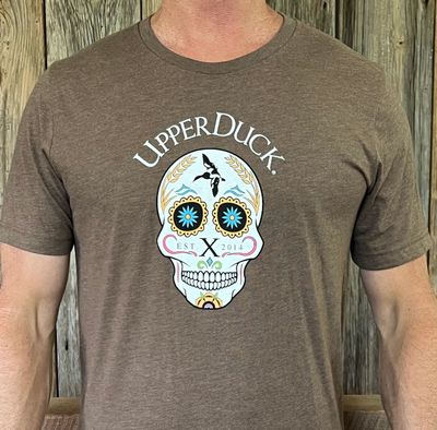 UPPERDUCK 10 Year SUGAR SKULL Performance SHORT SLEEVE T-Shirt MUDDY MISSISSIPPI®