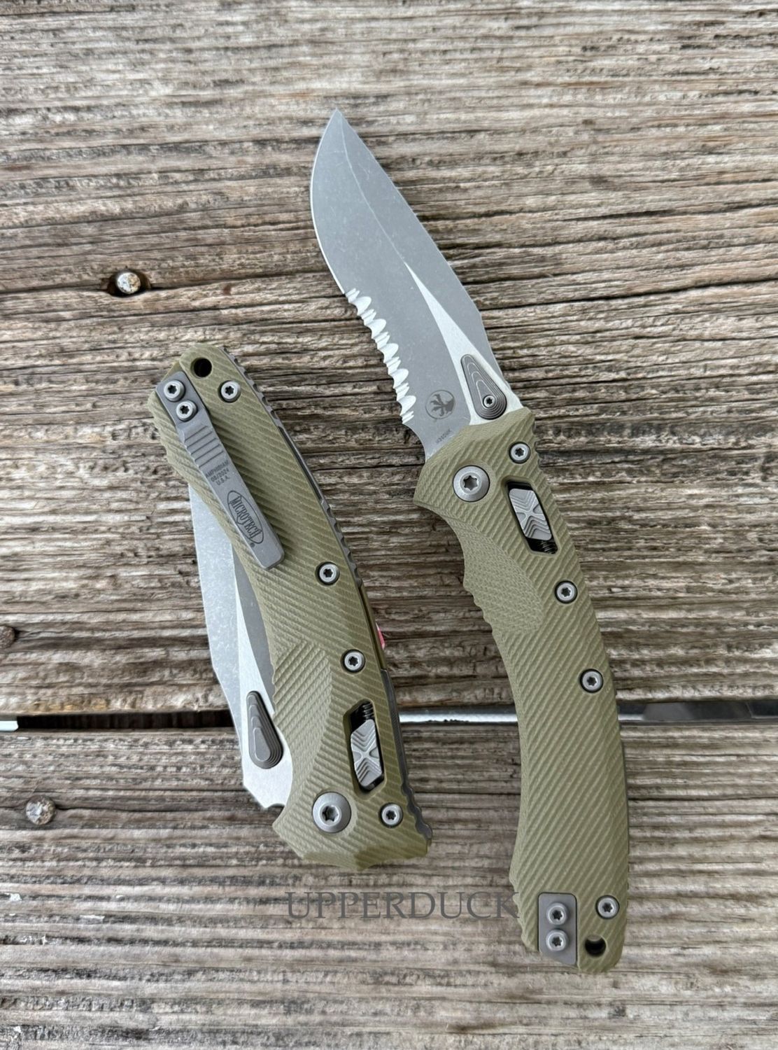 Microtech Amphibian RAM-LOK Manual Folder – Apocalyptic Part-Serrated Blade, OD Green G-10 Handle (137RL-11APFLGTOD)
