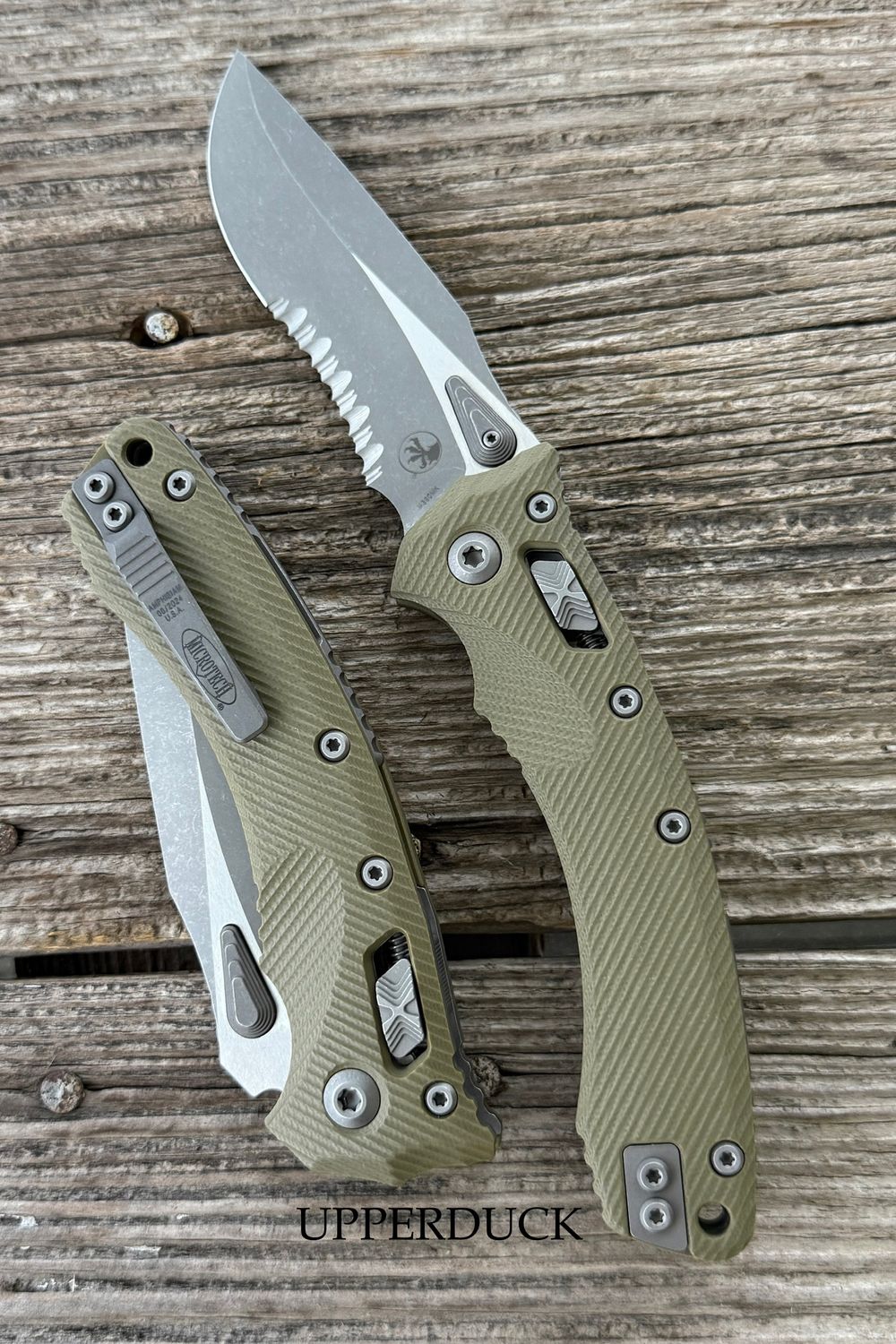 Microtech Amphibian RAM-LOK Manual Folder – Apocalyptic Part-Serrated Blade, OD Green G-10 Handle (137RL-11APFLGTOD)