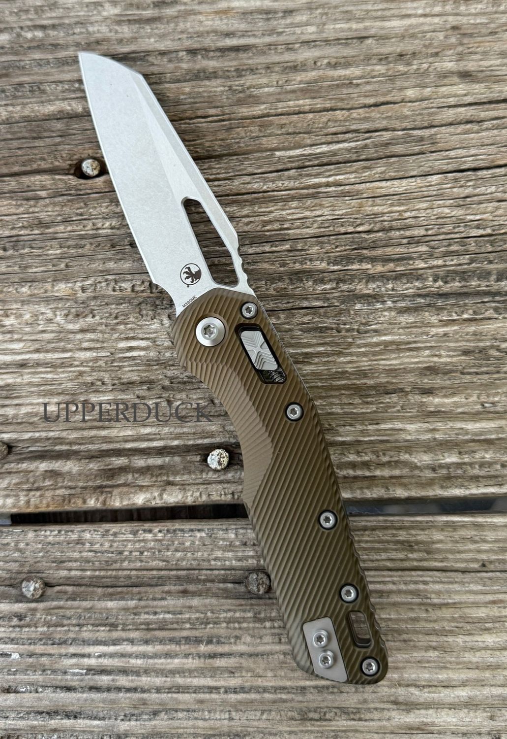 Microtech MSI Manual Folder – Stonewash / Fluted OD Green Aluminum Handle (210T-10FLOD)