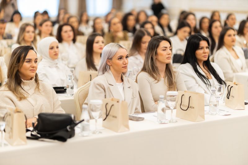 LIVE CONFERENCE
