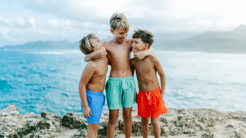 Boys Color Changing (in water)