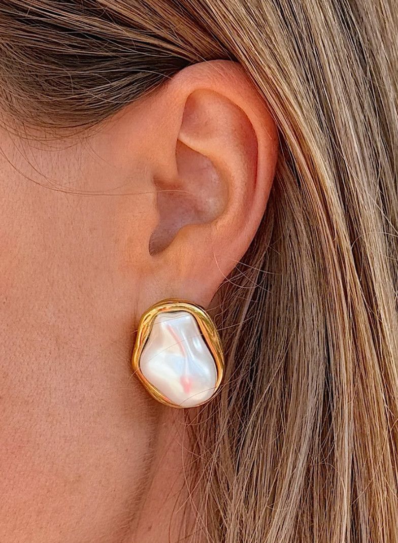Pear Bezel Studs, Size: OS