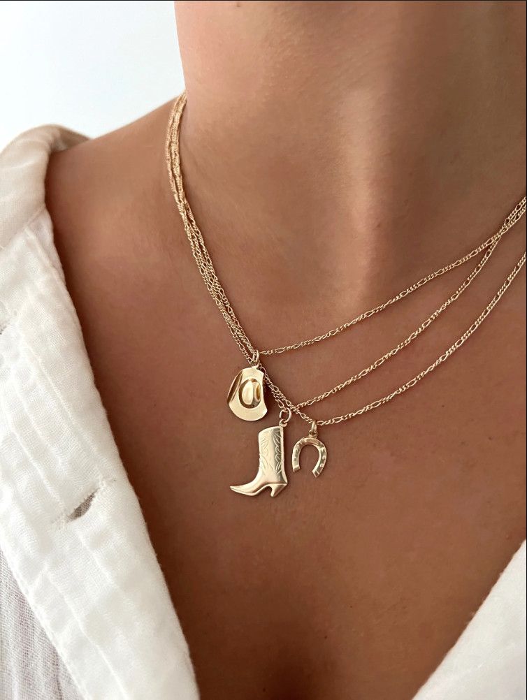 Cowgirl Charm Necklace - HORSESHOE