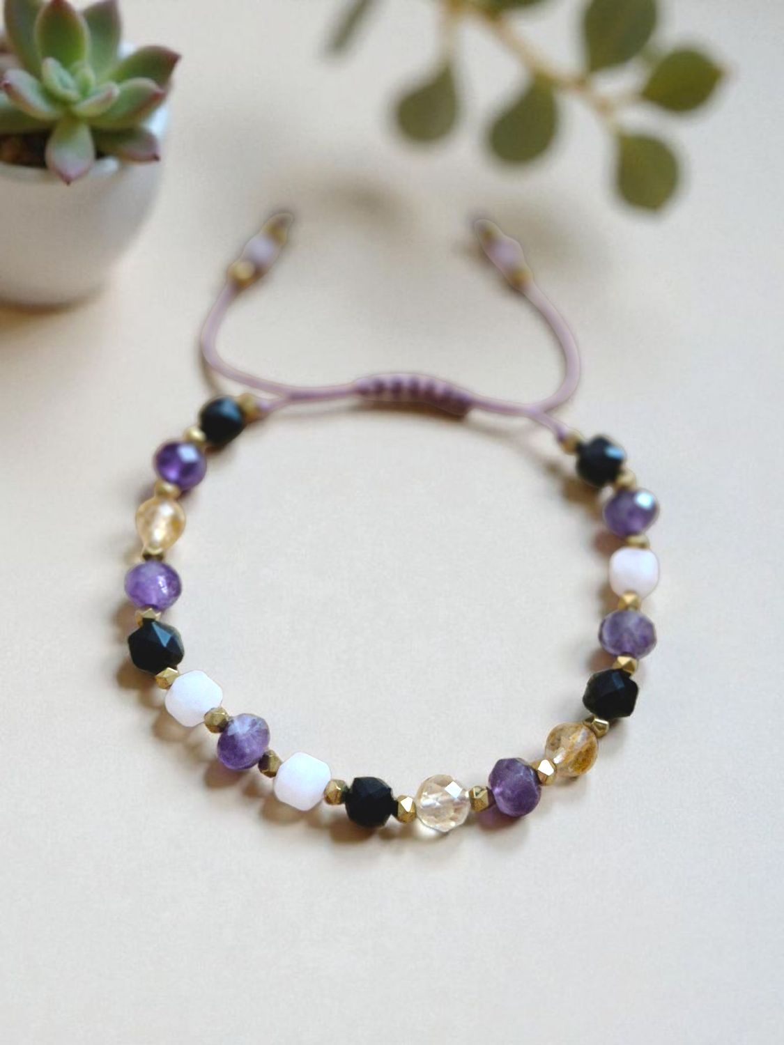 Bransoletka z kwarcem, turmalinem, cytrynem i ametystem