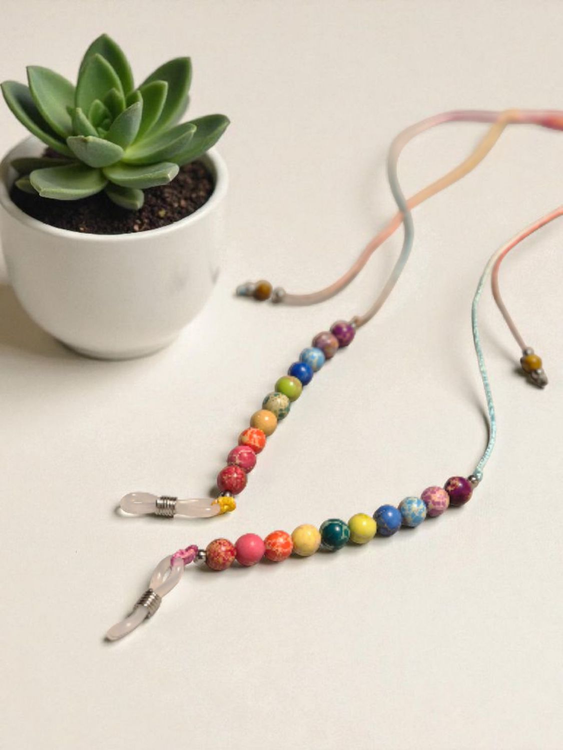 Sznureczek do okularów z tęczowymi jaspisami