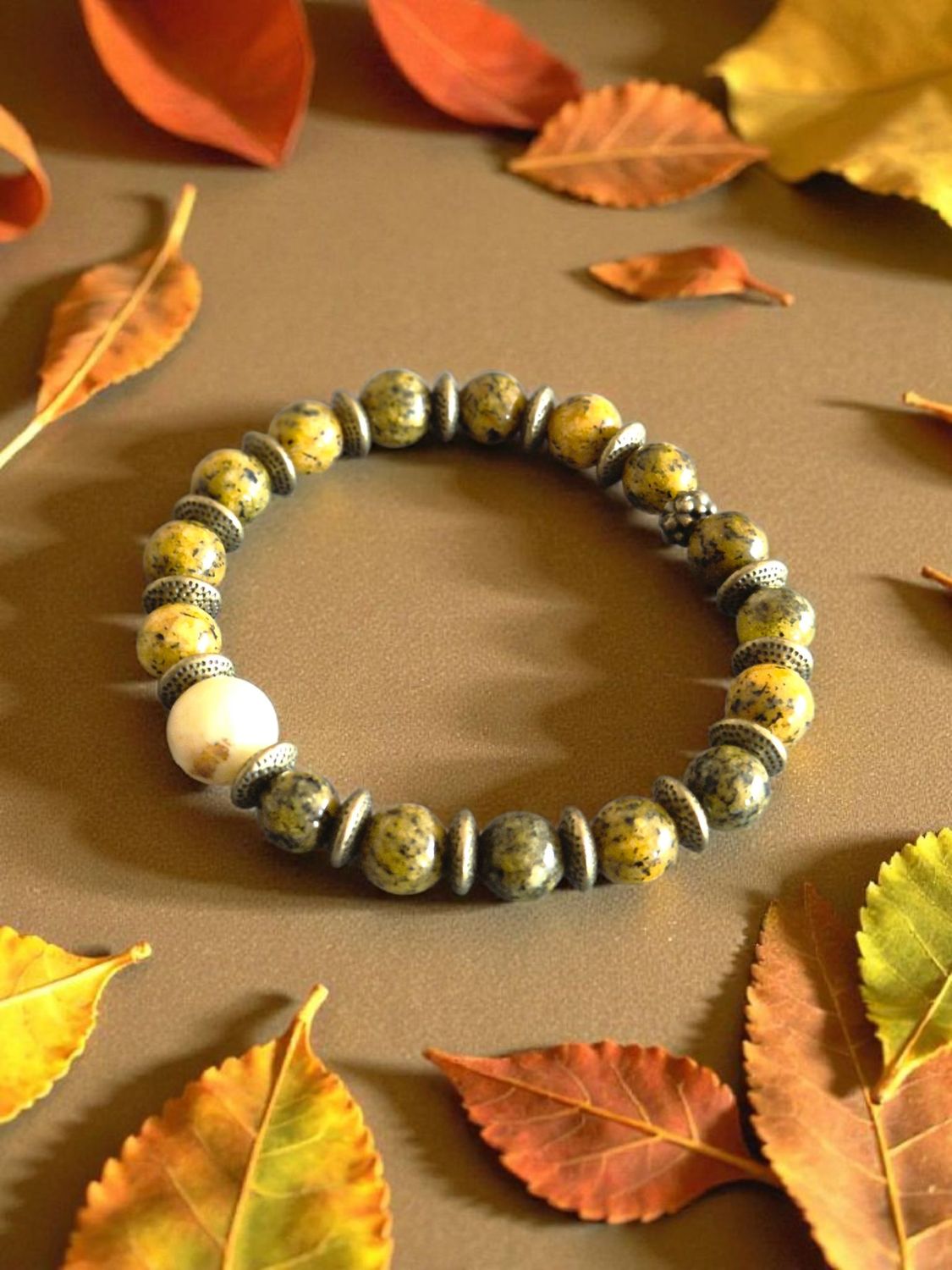 Bransoletka z jadeiitami zielono-żółtymi i opalem żółtym