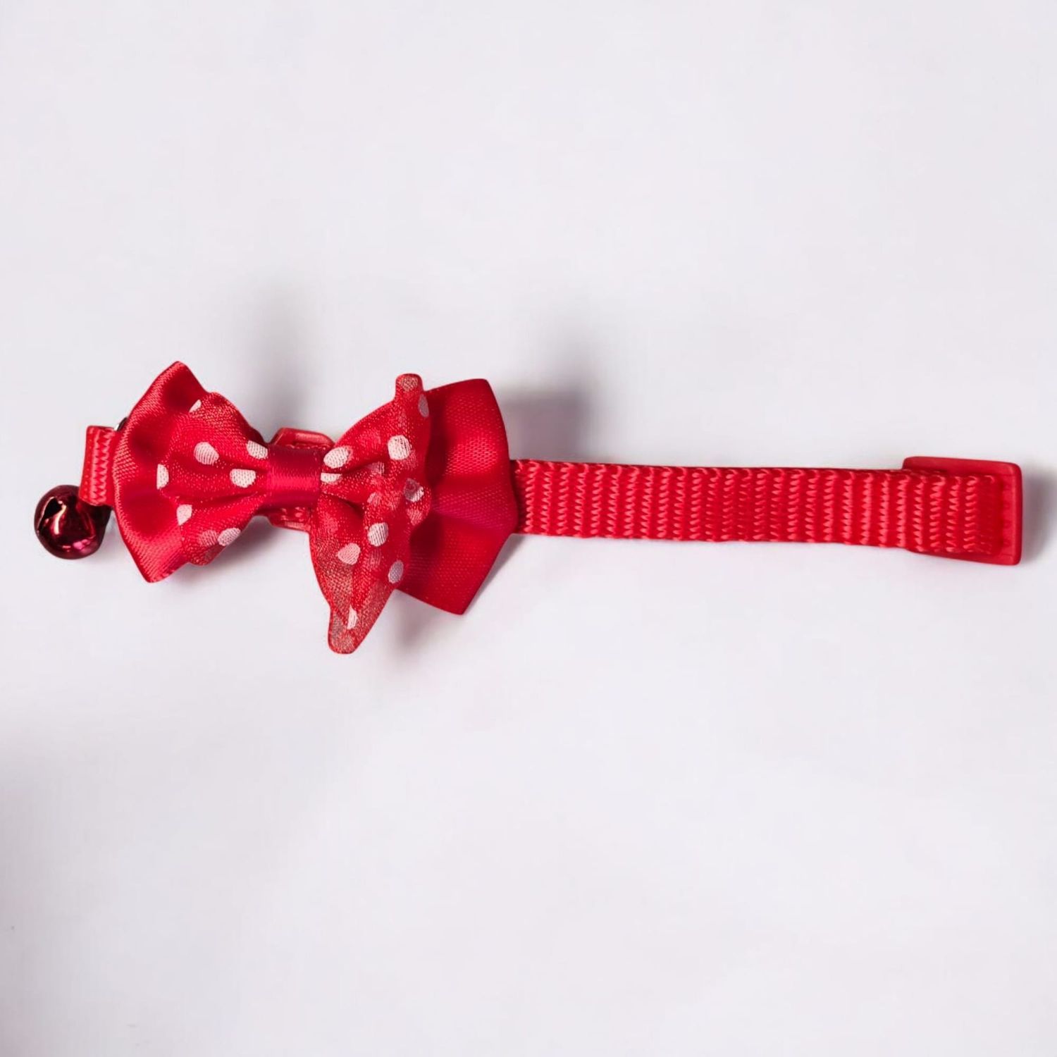 Muszka dla kota czerwona