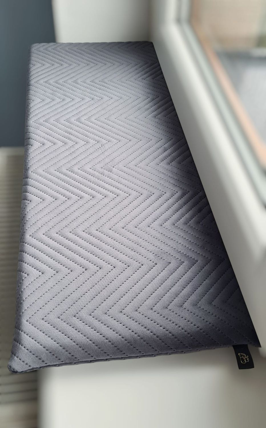 Parapetnik Lux dla kota - luksusowe legowisko na parapet | Meylumi