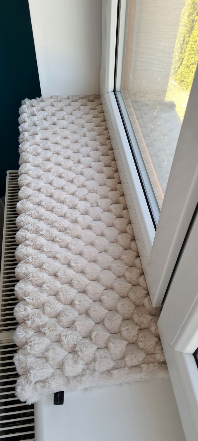 Parapetnik dla kota Fluffy Heaven - puszyste legowisko na parapet I Meylumi