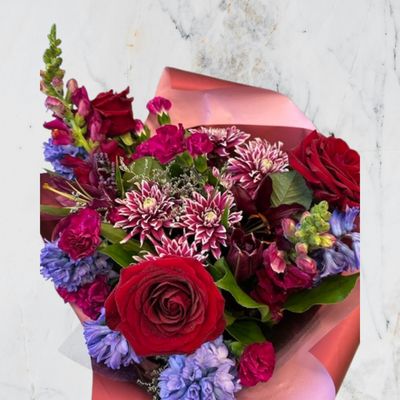 Frosted Blossoms of Red Rose BQT