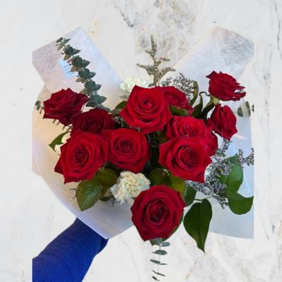 Scarlet Red Roses BQT