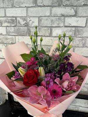 Elegant Red Rose &amp; Lily Bouquet