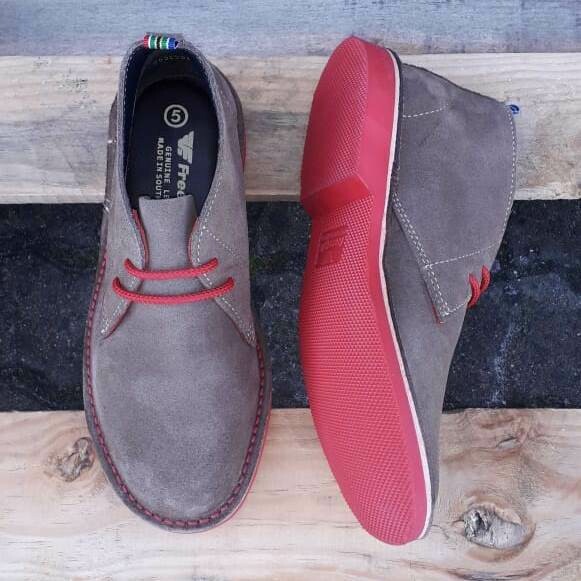 Rainbow Veldskoen Suede Khaki / Red Rainbow Veldskoen Suede Khaki / Red