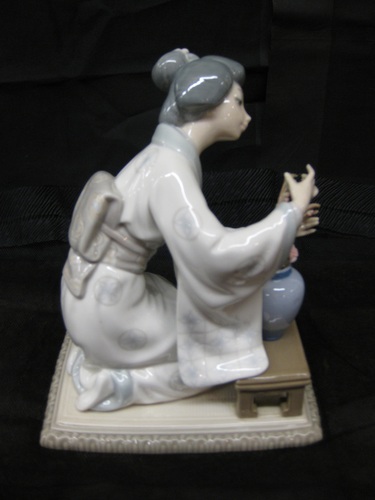 Lladro Oriental girl Lladro #4840