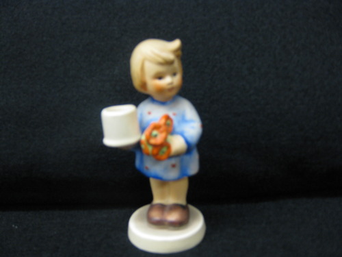 Hummel Girl With Flowers