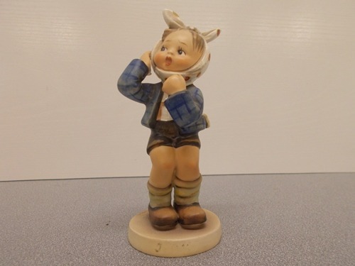 Hummel Boy Toothache