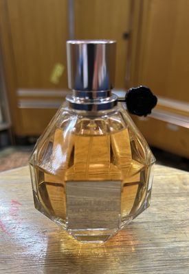 Viktor &amp; Rolf Flowerbomb Tester