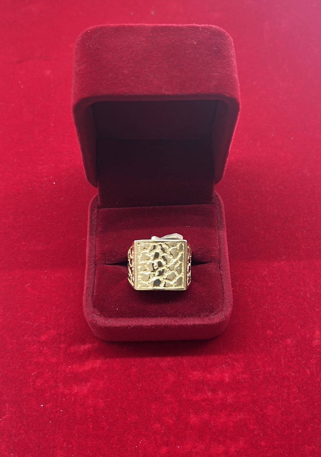 10KT Gold Men's ring 6.6 GM