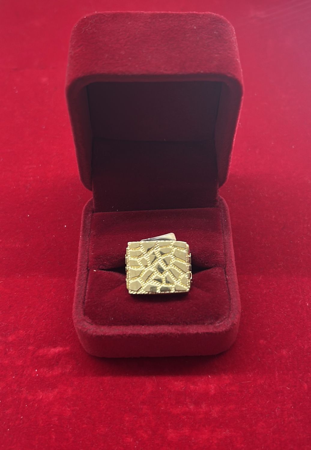 10KT Gold Men's ring 6.2 GM