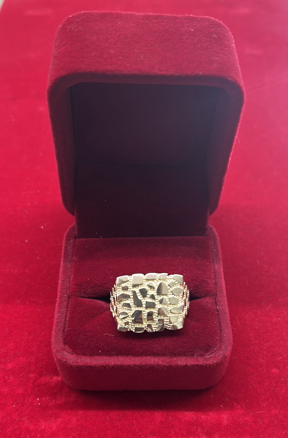 10KT Gold Men's ring 5.8GM