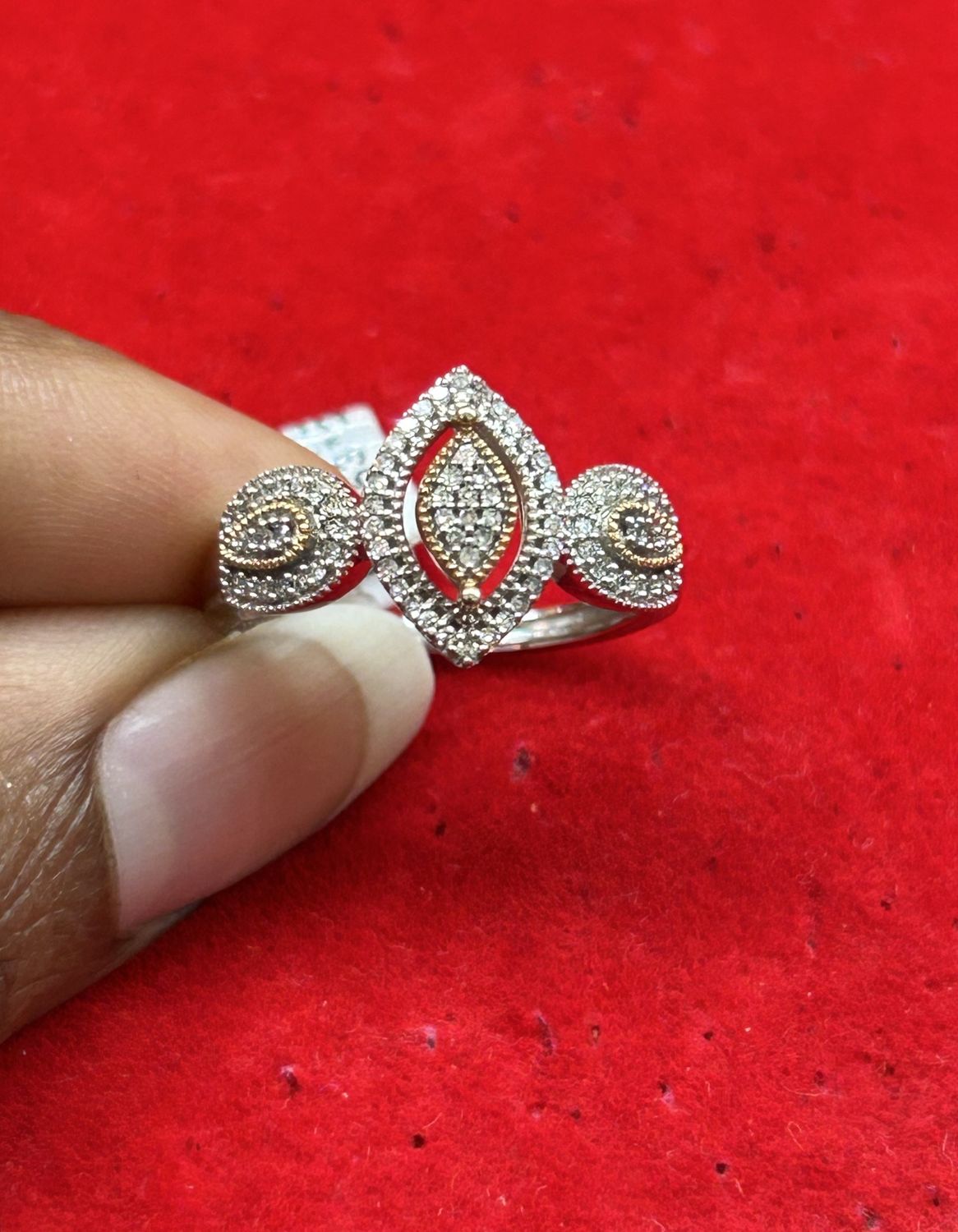 10Kt White Gold and 0.20CTW Diamond Womens Ring