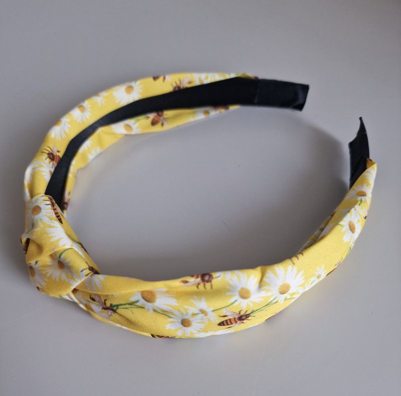 SOMMARFÄRG PRÄSTKRAGE