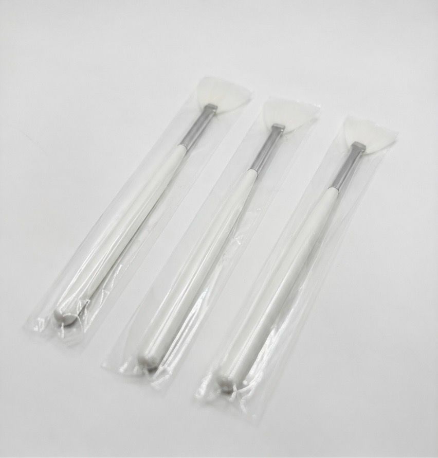 Luxe Kwastjes mini 3stuks WIT
